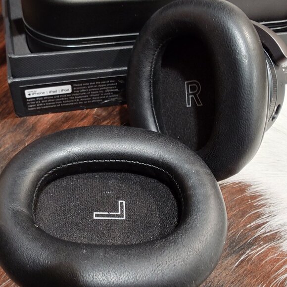 Bang & Olufsen Beoplay H95 Premium Wireless Headphones - Picture 6 of 9